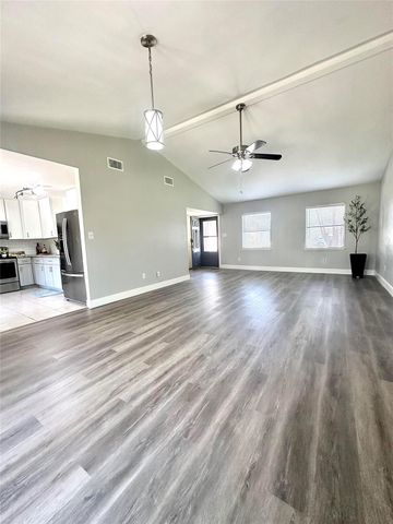 627 Stonewall Drive, Richmond, TX 77469