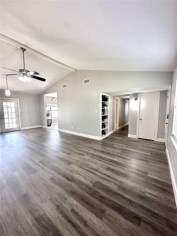 627 Stonewall Drive, Richmond, TX 77469