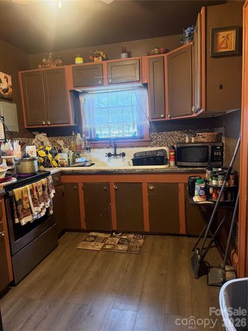 2918 Rush Avenue, Charlotte, NC 28208