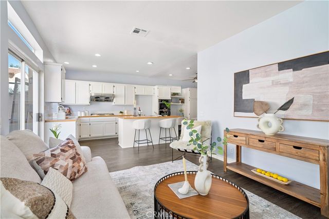 688 N Rimsdale Avenue 13, Covina, CA 91722