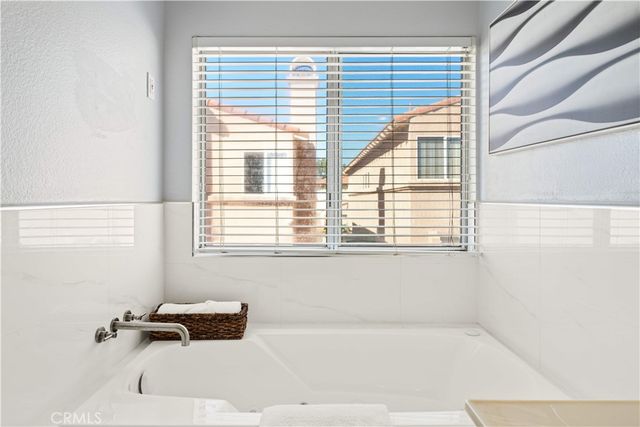 688 N Rimsdale Avenue 13, Covina, CA 91722