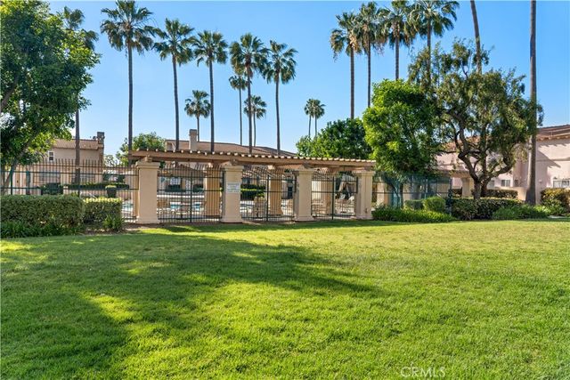 688 N Rimsdale Avenue 13, Covina, CA 91722