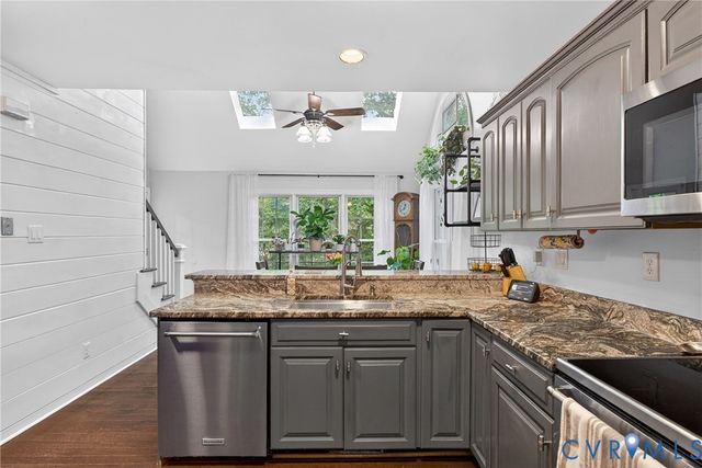 13801 Shadow Ridge Rd, Midlothian, VA 23112