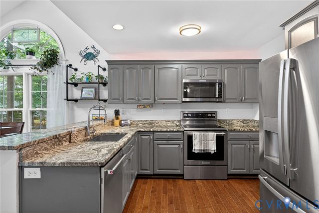13801 Shadow Ridge Rd, Midlothian, VA 23112