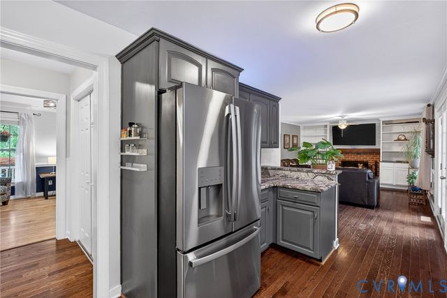 13801 Shadow Ridge Rd, Midlothian, VA 23112