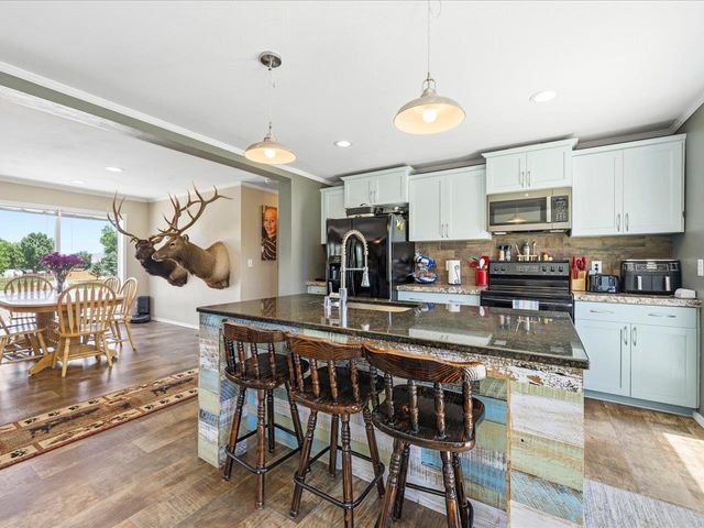 54000 Flight Lane, Olathe, CO 81425