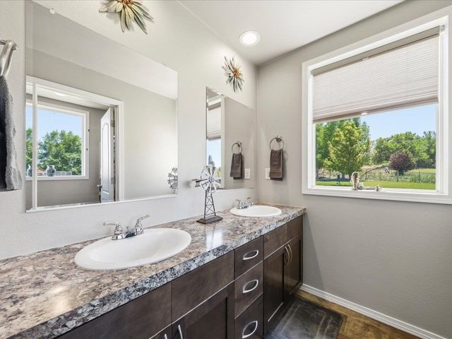 54000 Flight Lane, Olathe, CO 81425