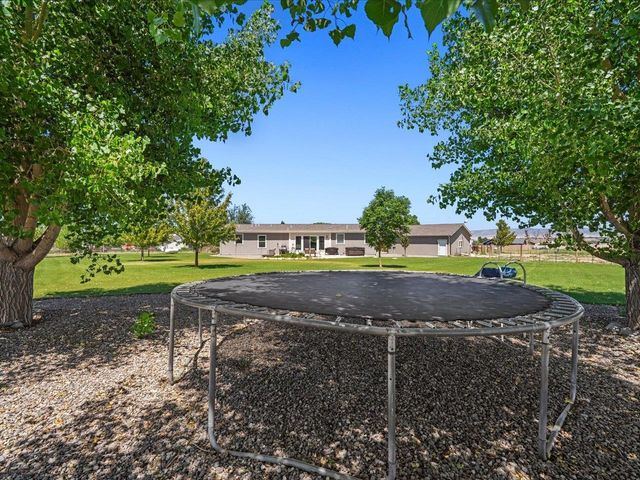 54000 Flight Lane, Olathe, CO 81425