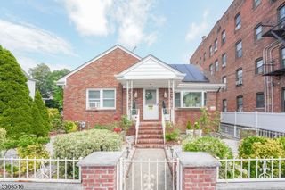 122 Autumn St, Passaic City, NJ 07055