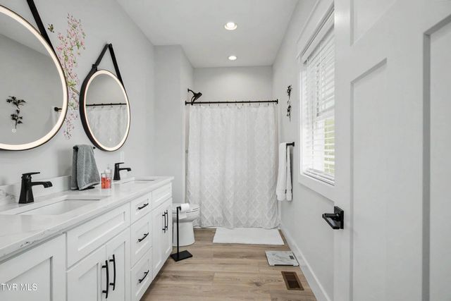 100 Hunt Road, Jonesborough, TN 37659