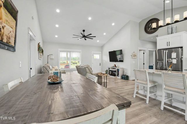 100 Hunt Road, Jonesborough, TN 37659