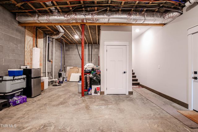 100 Hunt Road, Jonesborough, TN 37659