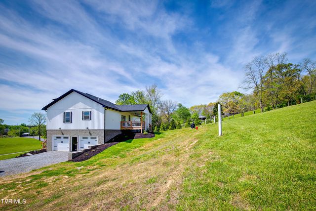 100 Hunt Road, Jonesborough, TN 37659