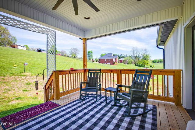 100 Hunt Road, Jonesborough, TN 37659