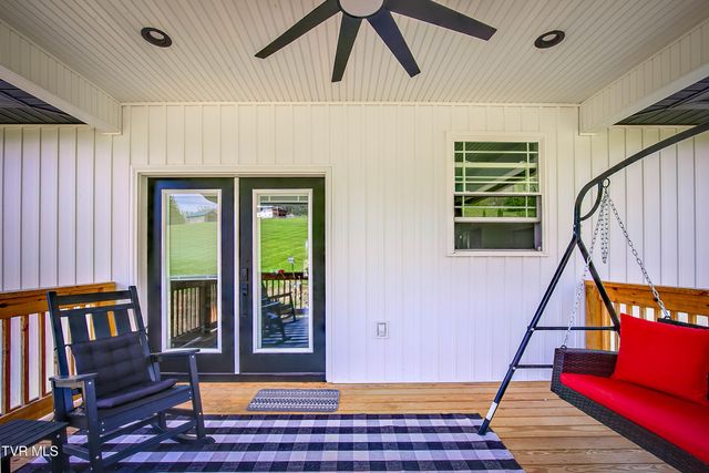 100 Hunt Road, Jonesborough, TN 37659