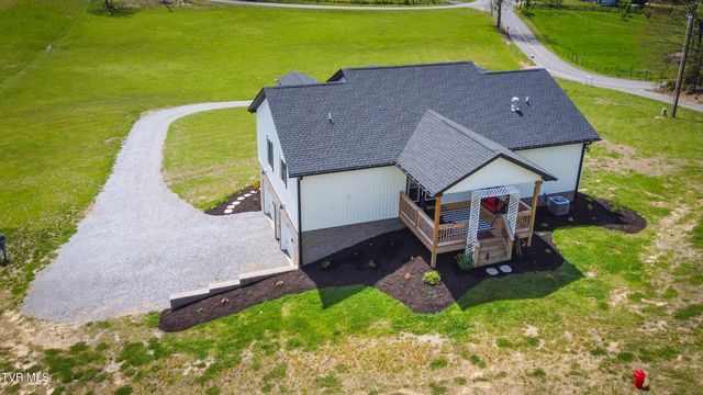 100 Hunt Road, Jonesborough, TN 37659