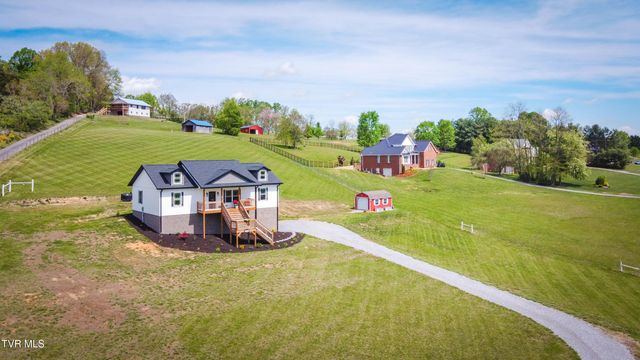 100 Hunt Road, Jonesborough, TN 37659