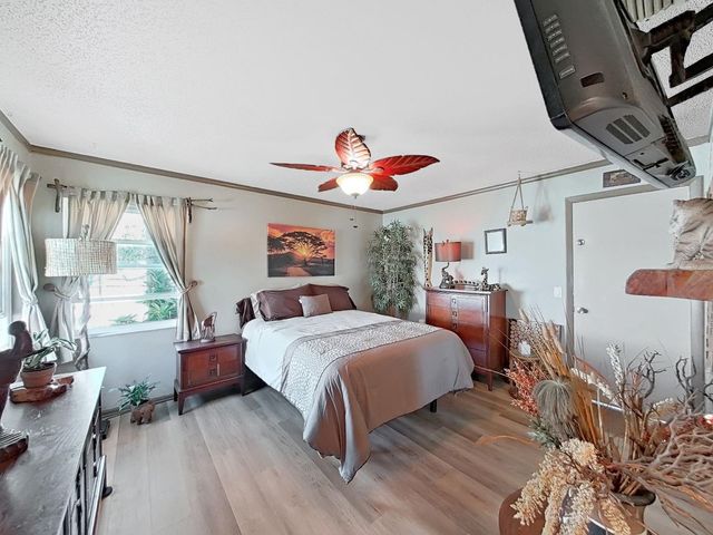 5205 RIPPLE CREEK DRIVE, Tampa, FL 33625