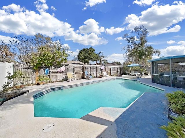 5205 RIPPLE CREEK DRIVE, Tampa, FL 33625