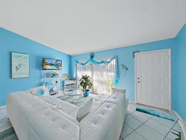 5205 RIPPLE CREEK DRIVE, Tampa, FL 33625