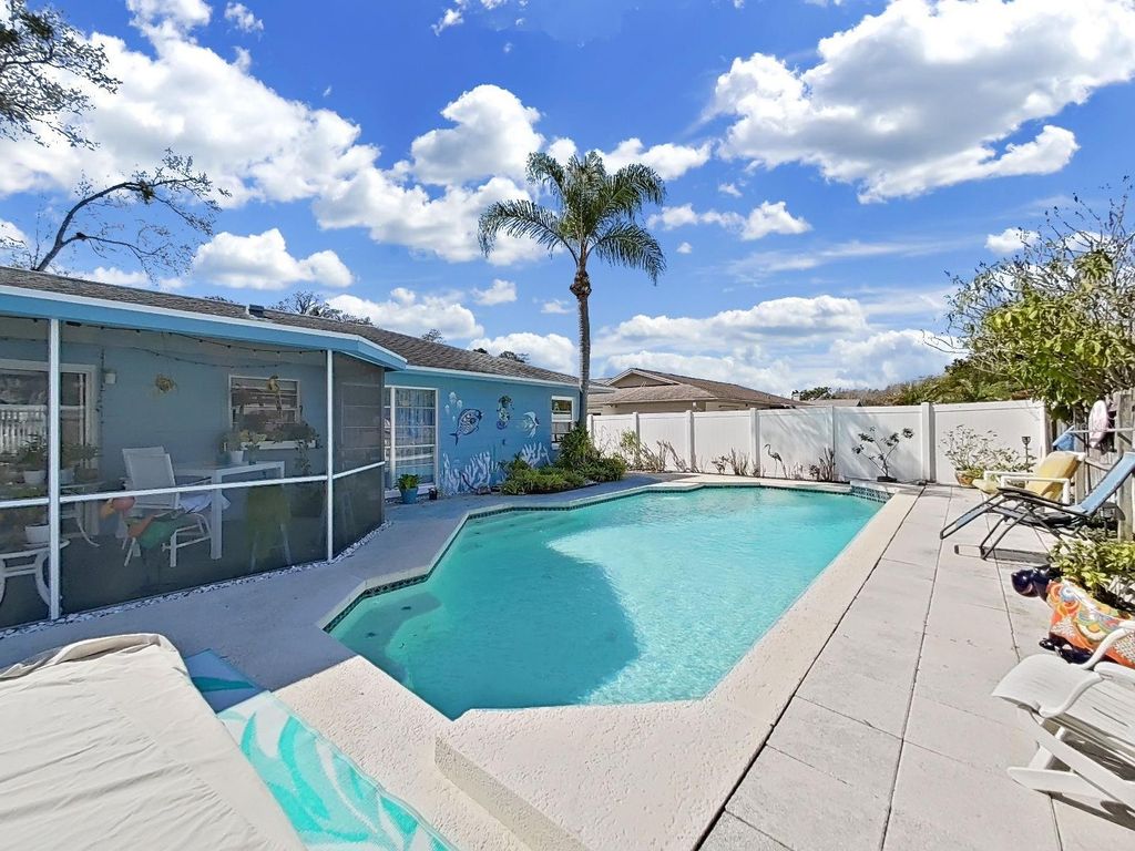 Image 39 of property listing at 5205 RIPPLE CREEK DRIVE, Tampa, FL 33625