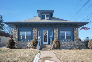 2 S Sibley Street, Buckner, MO 64016