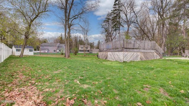 16 Vatrano Lane, Colonie, NY 12211