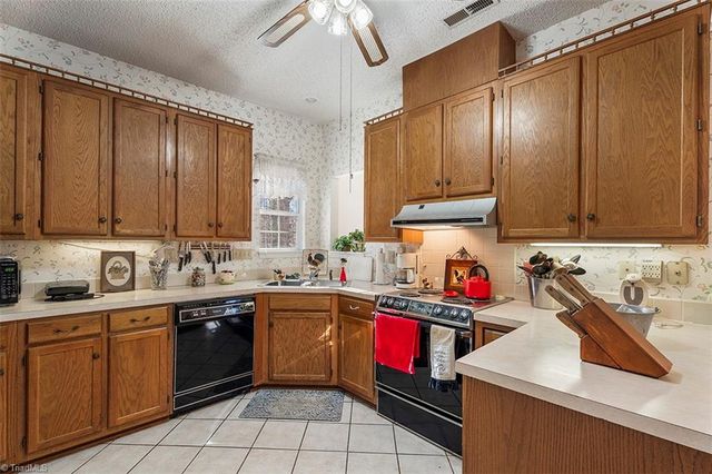 2836 Wynfield Crossing Lane, Winston-salem, NC 27103