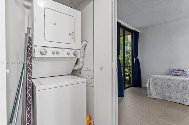 10401 W Broward Blvd 111, Plantation, FL 33324