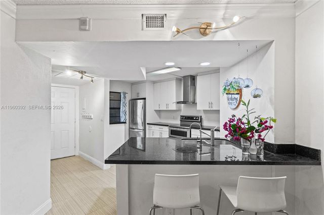 10401 W Broward Blvd 111, Plantation, FL 33324