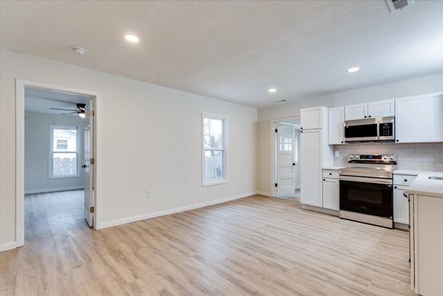 1517 S Greenwood Ave, Wichita, KS 67211