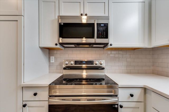 1517 S Greenwood Ave, Wichita, KS 67211