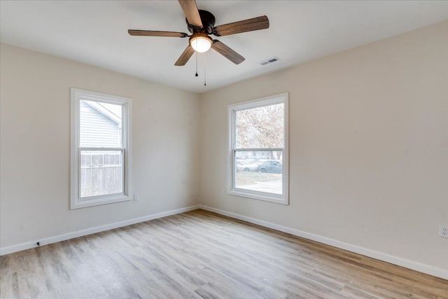 1517 S Greenwood Ave, Wichita, KS 67211