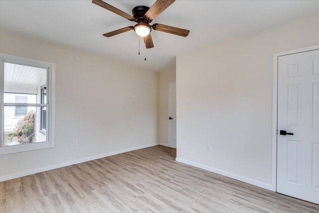 1517 S Greenwood Ave, Wichita, KS 67211