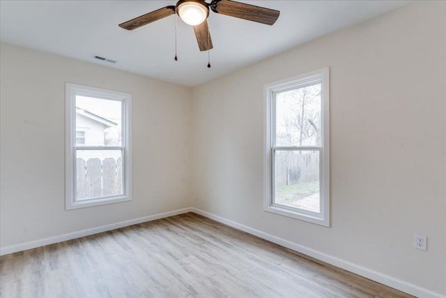 1517 S Greenwood Ave, Wichita, KS 67211