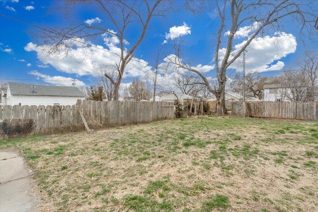 1517 S Greenwood Ave, Wichita, KS 67211