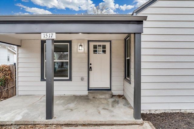 1517 S Greenwood Ave, Wichita, KS 67211