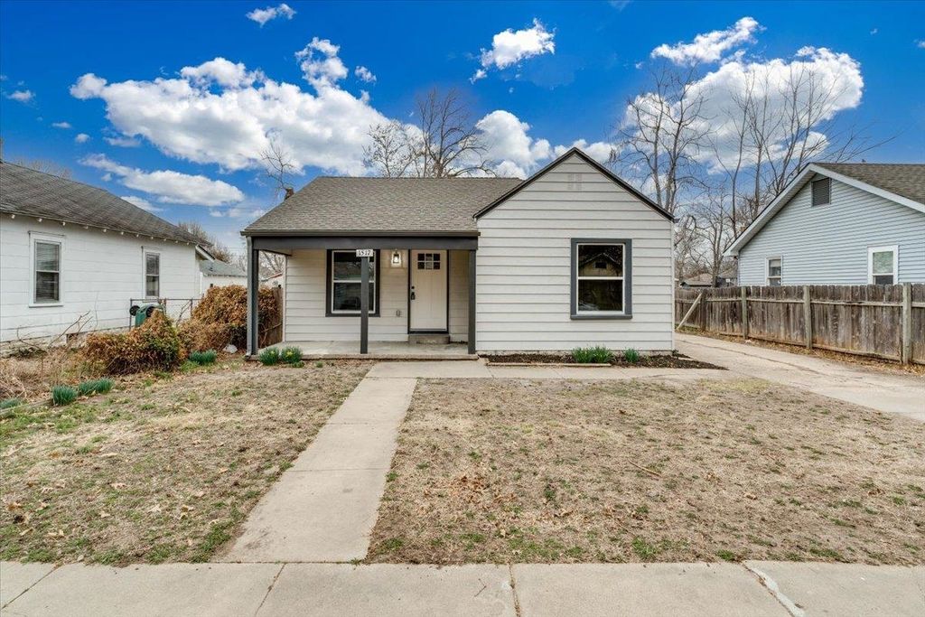 1517 S Greenwood Ave, Wichita, KS 67211