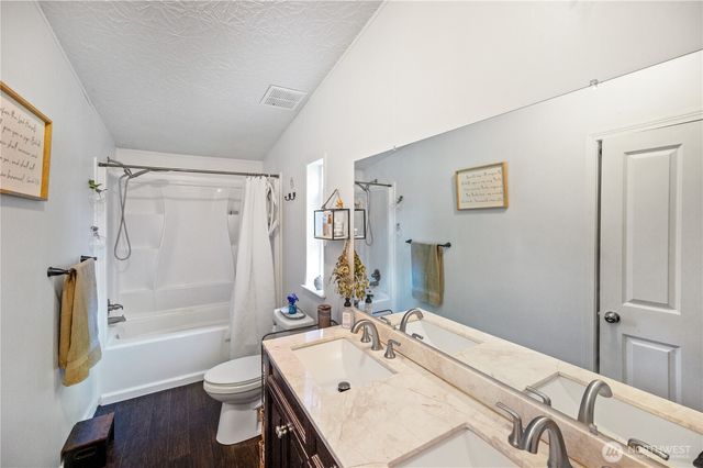 492 Hilltop Drive, Sedro Woolley, WA 98284