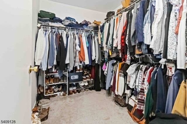 1625 King Ct, Green Brook Twp., NJ 08812