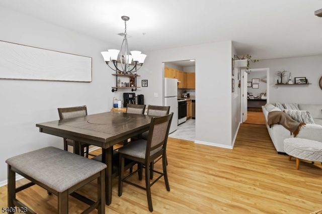 1625 King Ct, Green Brook Twp., NJ 08812