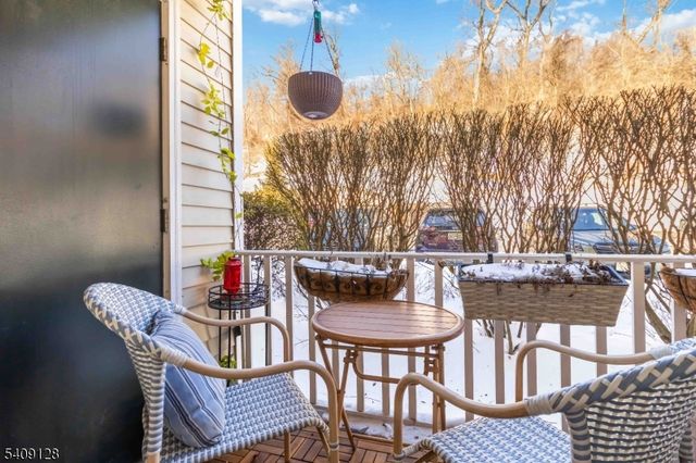 1625 King Ct, Green Brook Twp., NJ 08812