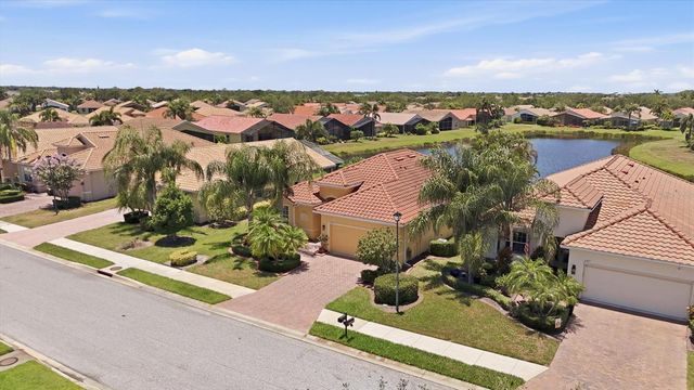 6755 41ST STREET CIRCLE E, Sarasota, FL 34243