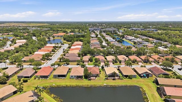 6755 41ST STREET CIRCLE E, Sarasota, FL 34243