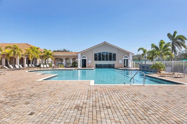 6755 41ST STREET CIRCLE E, Sarasota, FL 34243