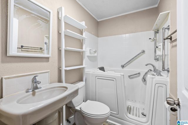 3213 45TH PLACE E, Tuscaloosa, AL 35405