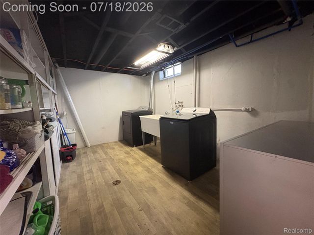 31214 Geraldine Street, Westland, MI 48185