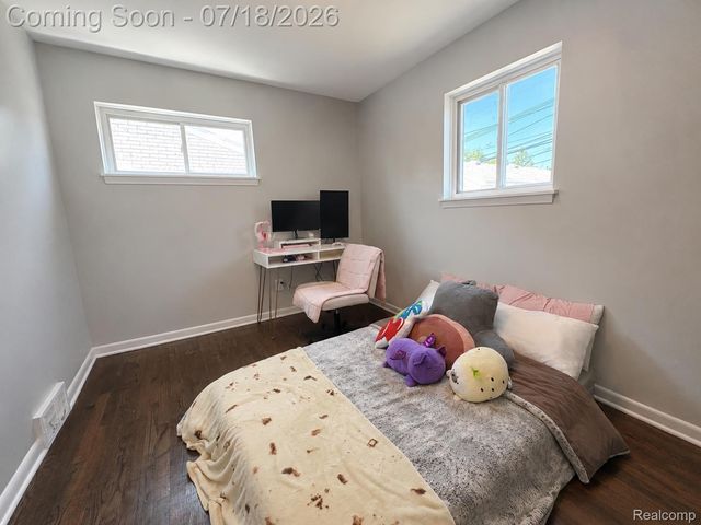 31214 Geraldine Street, Westland, MI 48185