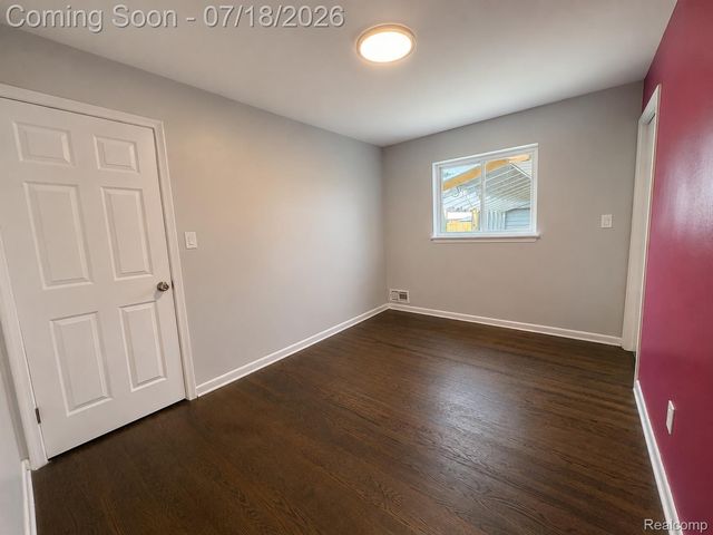 31214 Geraldine Street, Westland, MI 48185