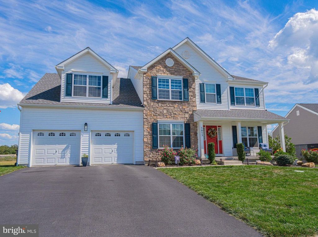 5053 LILAC DR, Schnecksville, PA 18078